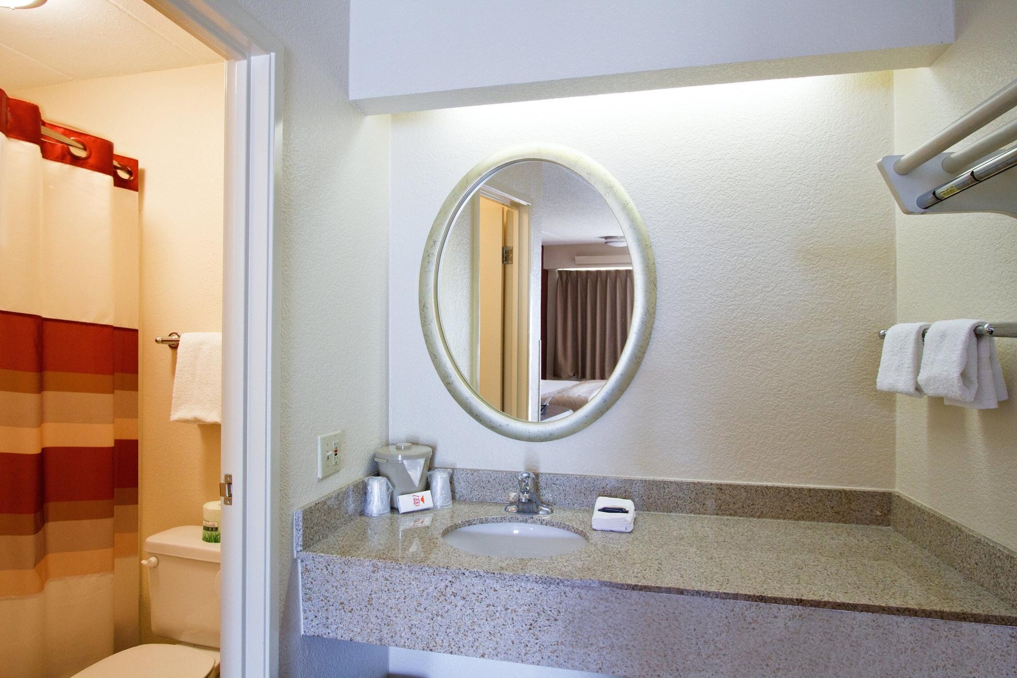 Red Roof Inn Virginia Beach Exterior photo